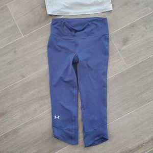XS Under Armour workout capri